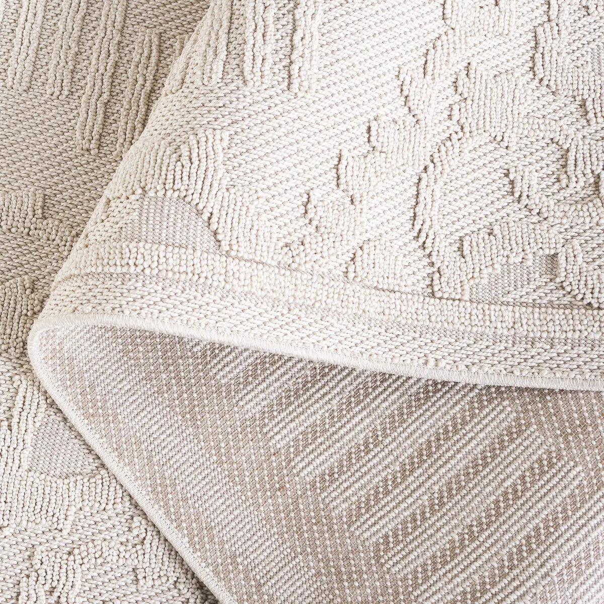 Safavieh Paros 4'-0" x 6'-0" Rug in Ivory