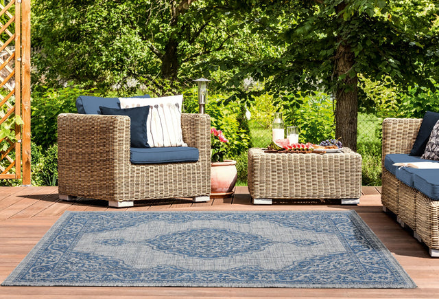 United Weavers Augusta Sant Andrea Blue (3900-10260) Rugs