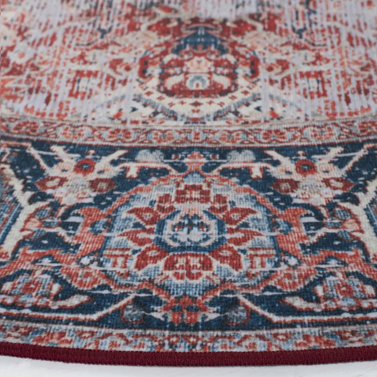 Safavieh Tucson 6'-0" x 6'-0" Rug in Rust / Navy