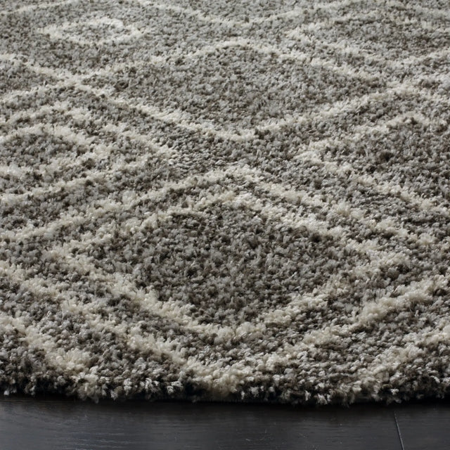Safavieh Arizona Shag 6'-7" x 6'-7" Rug in Brown / Ivory