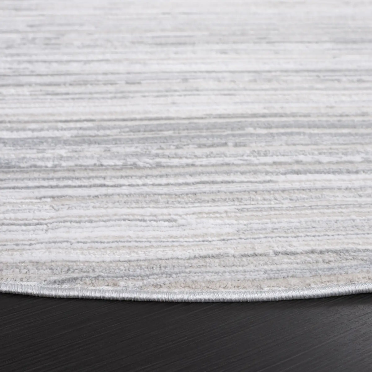 Safavieh Platinum 6'-7" x 6'-7" Rug in Beige / Ivory