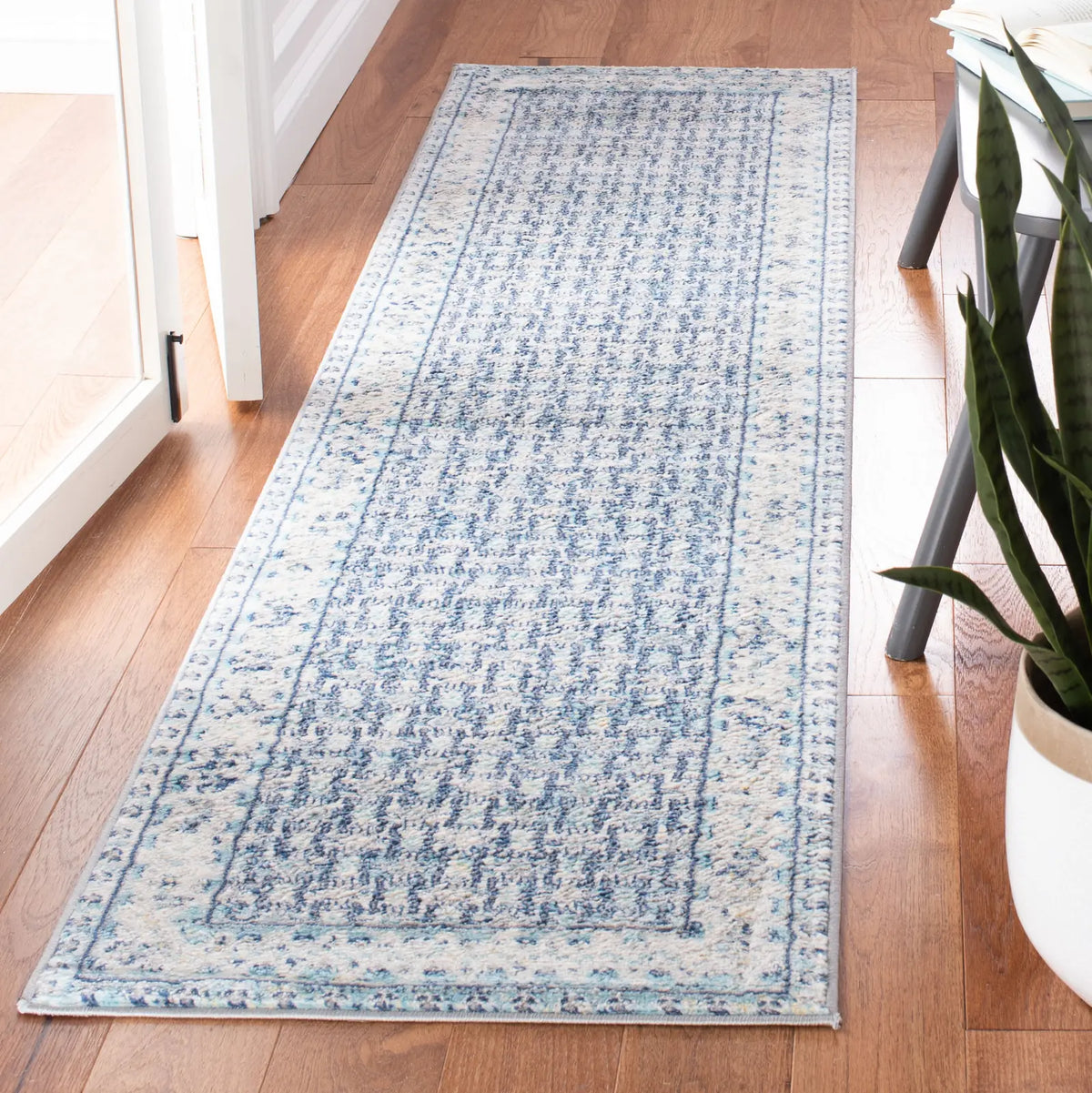Safavieh Brentwood 2'-0" x 10'-0" Rug in Ivory / Aqua
