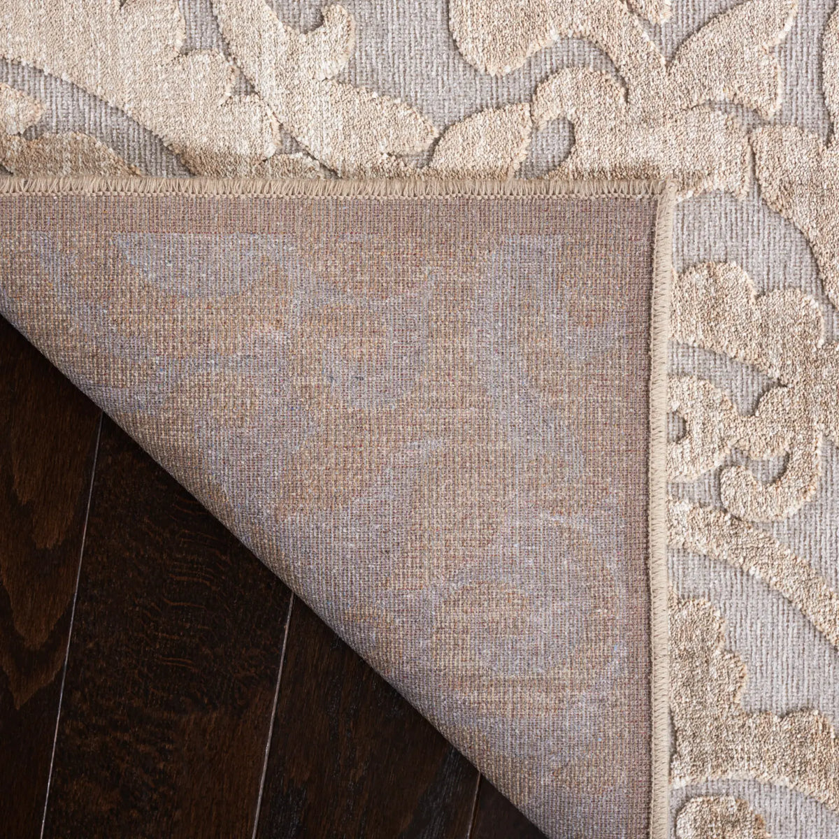 Safavieh Paradise 5'-3" x 7'-6" Rug in Mouse