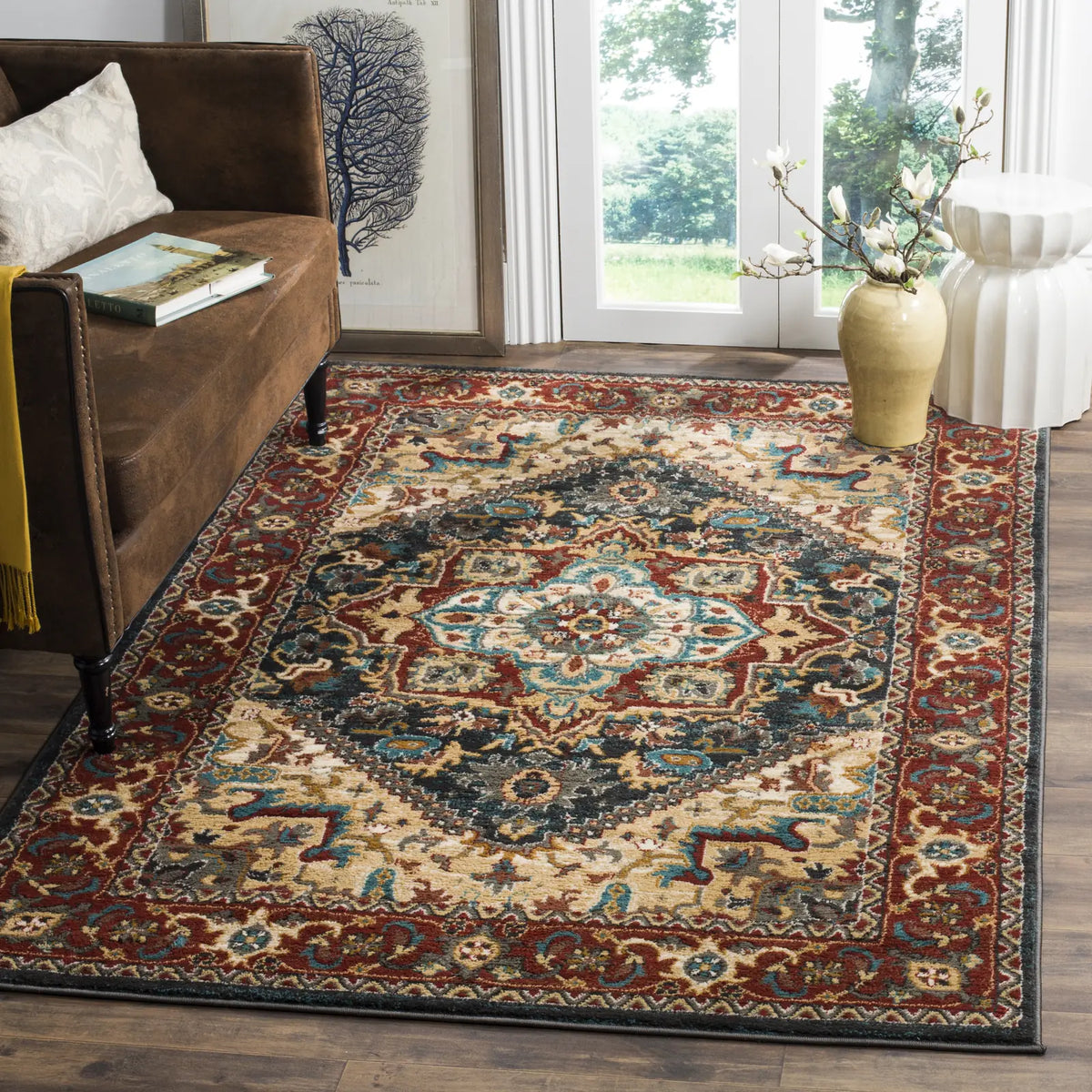 Safavieh Summit 4'-0" x 6'-0" Rug in Dark Grey / Red