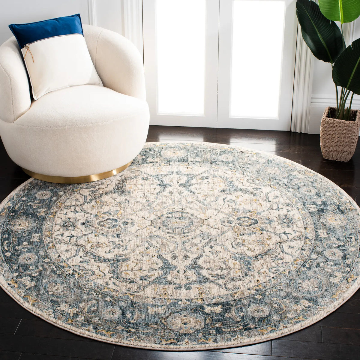 Safavieh Valencia 6'-4" x 6'-4" Rug in Ivory / Blue