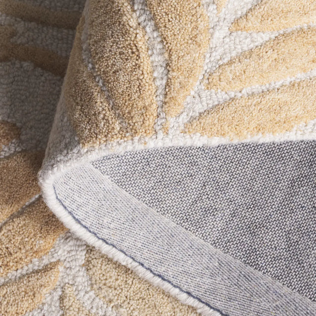 Safavieh Jardin 2'-3" x 9'-0" Rug in Beige