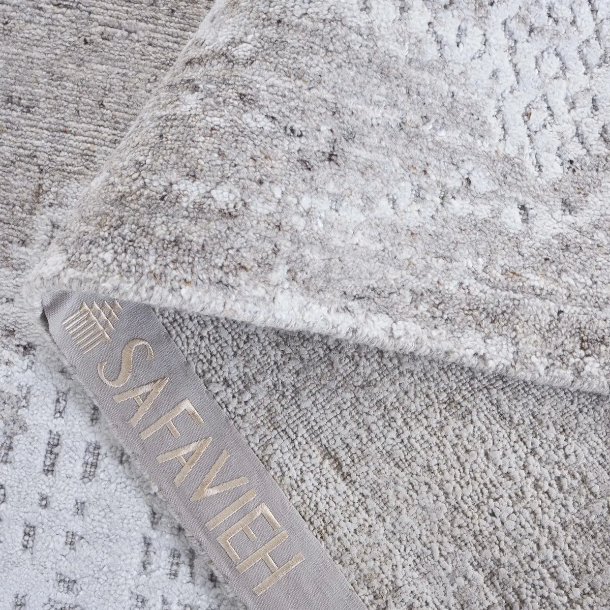 Safavieh Mirage 6'-0" x 9'-0" Rug in Grey / Ivory