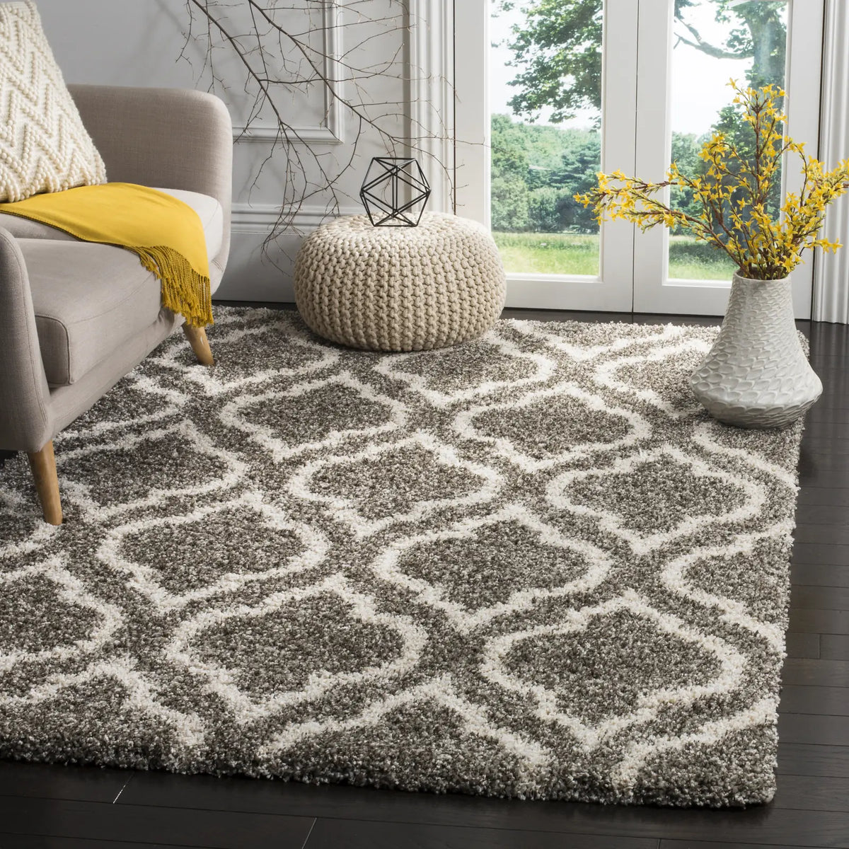 Safavieh Hudson Shag 5'-3" x 7'-6" Rug in Grey / Ivory