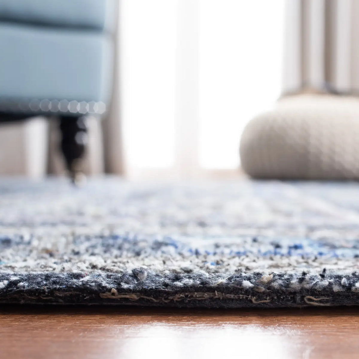 Safavieh Classic Vintage 4'-0" x 6'-0" Rug in Sage / Blue