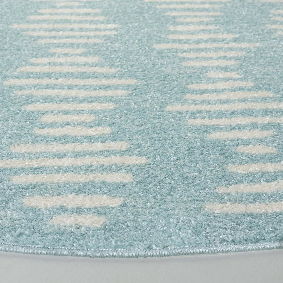 Safavieh Tulum 6'-7" x 6'-7" Rug in Turquoise / Ivory