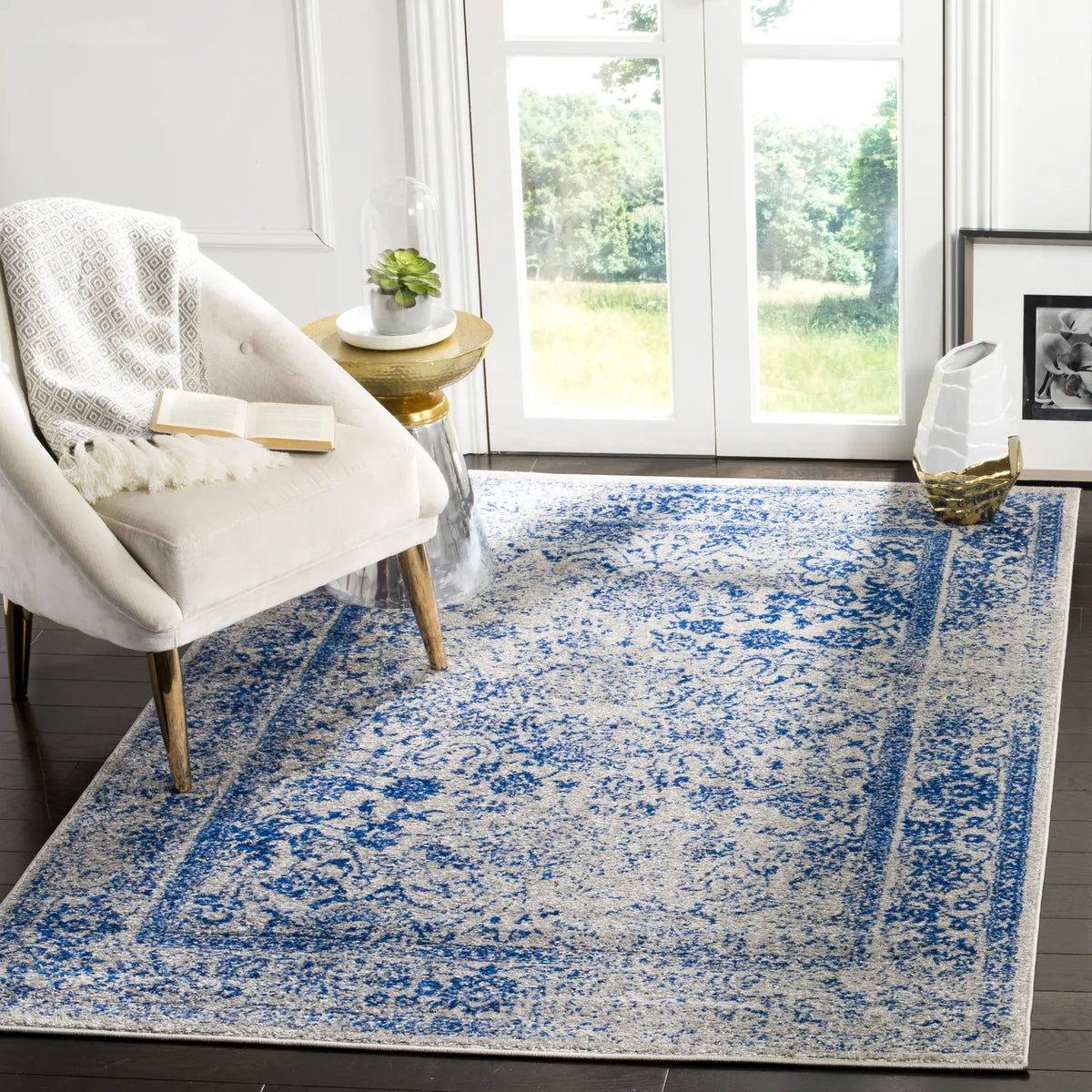 Safavieh Adirondack 4'-0" x 6'-0" Rug in Grey / Blue