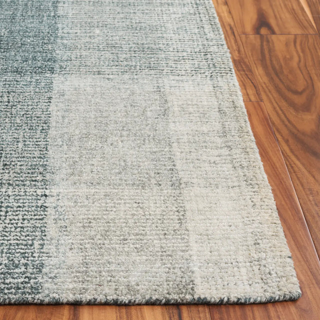 Safavieh Metro 4'-0" x 6'-0" Rug in Grey / Blue