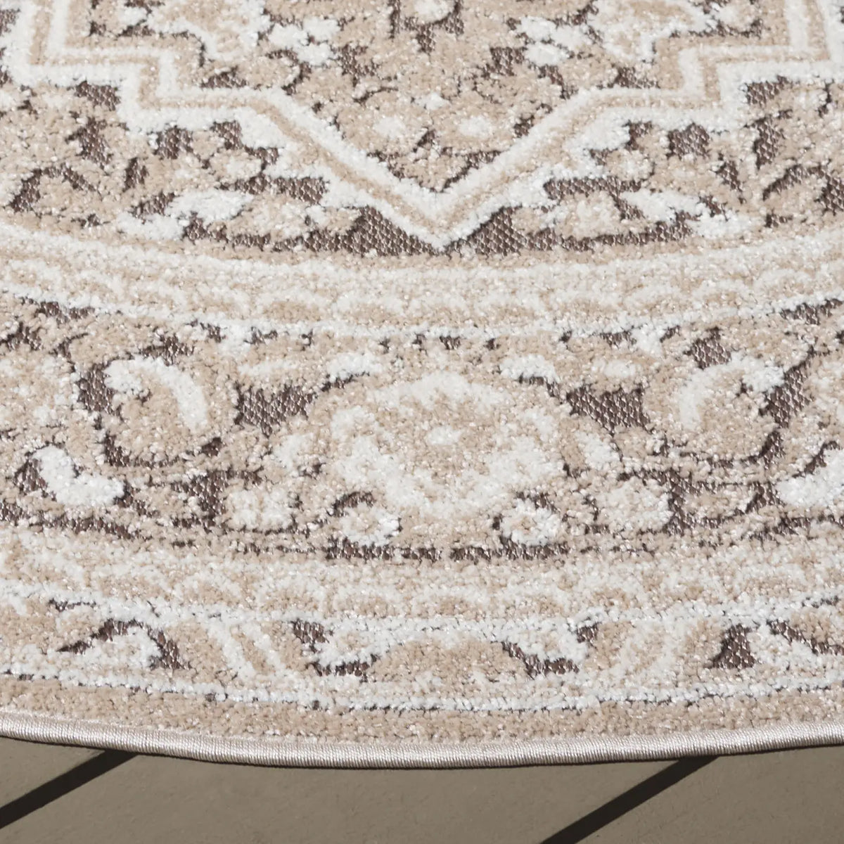 Safavieh Cabana 6'-7" x 6'-7" Rug in Beige / Ivory