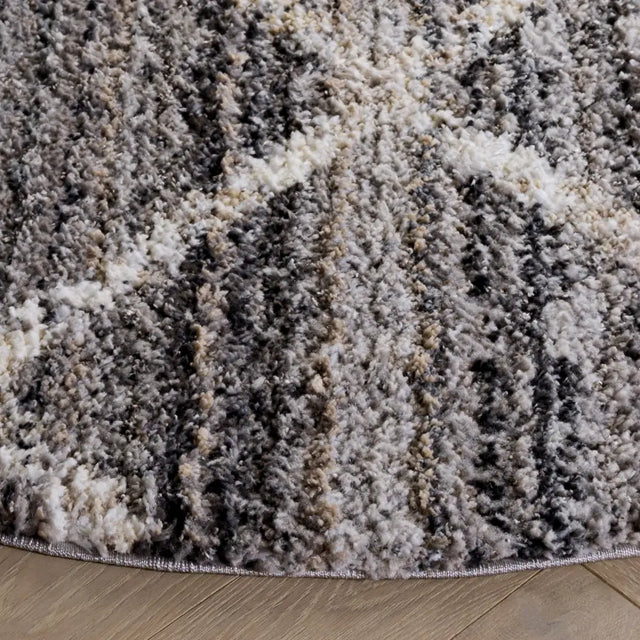 Safavieh Everett Shag 6'-7" x 6'-7" Rug in Grey / Ivory