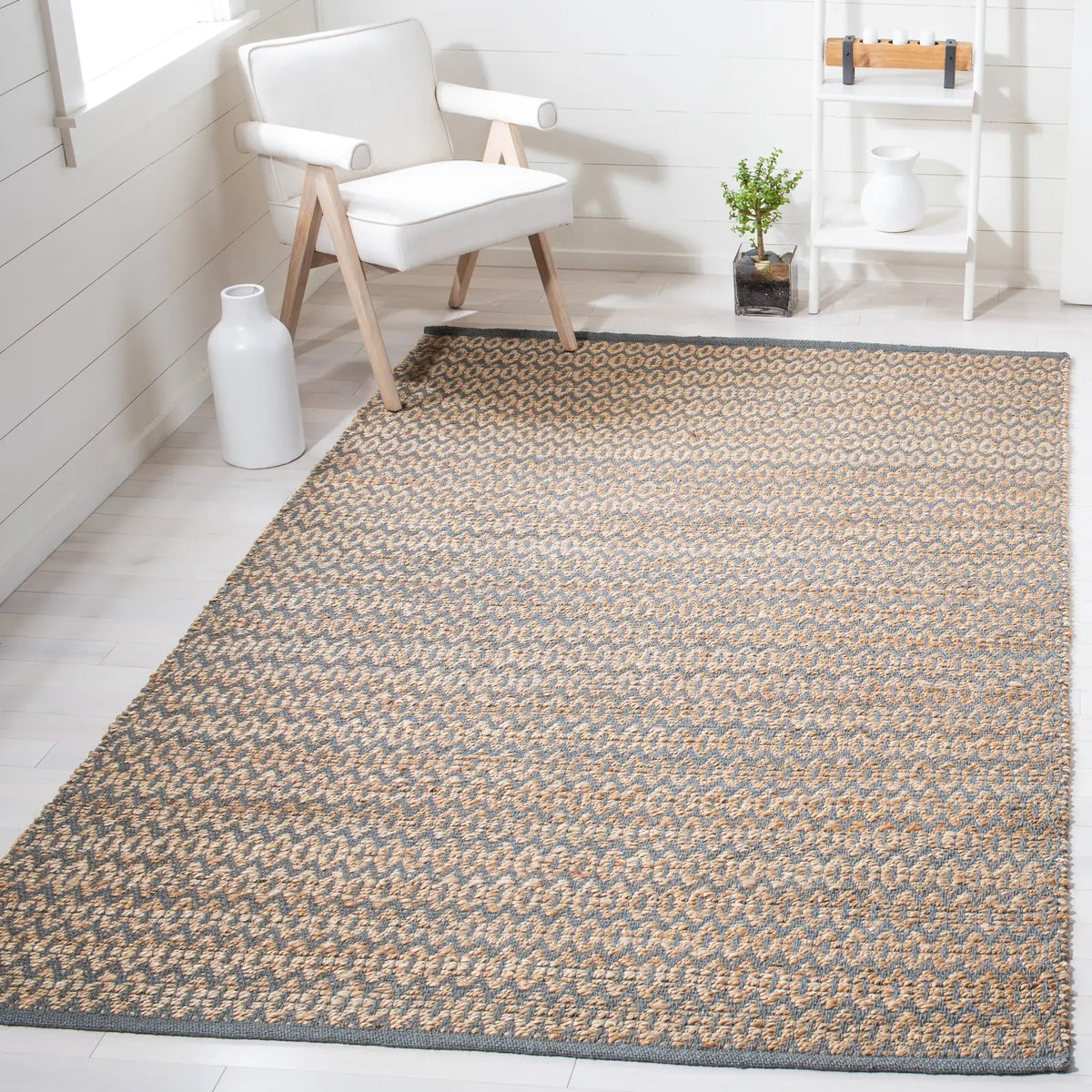Safavieh Natural Fiber 4'-0" x 6'-0" Rug in Natural / Grey