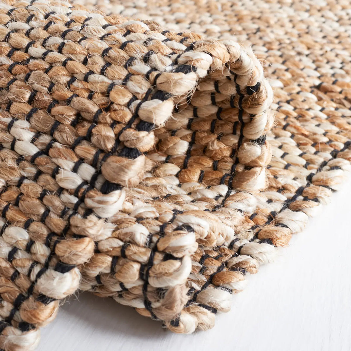 Safavieh Natural Fiber 4'-0" x 6'-0" Rug in Natural / Black
