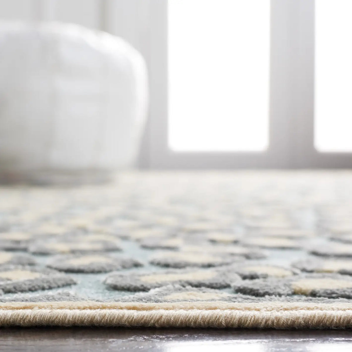 Safavieh Paradise 5'-3" x 7'-6" Rug in Cream / Spruce