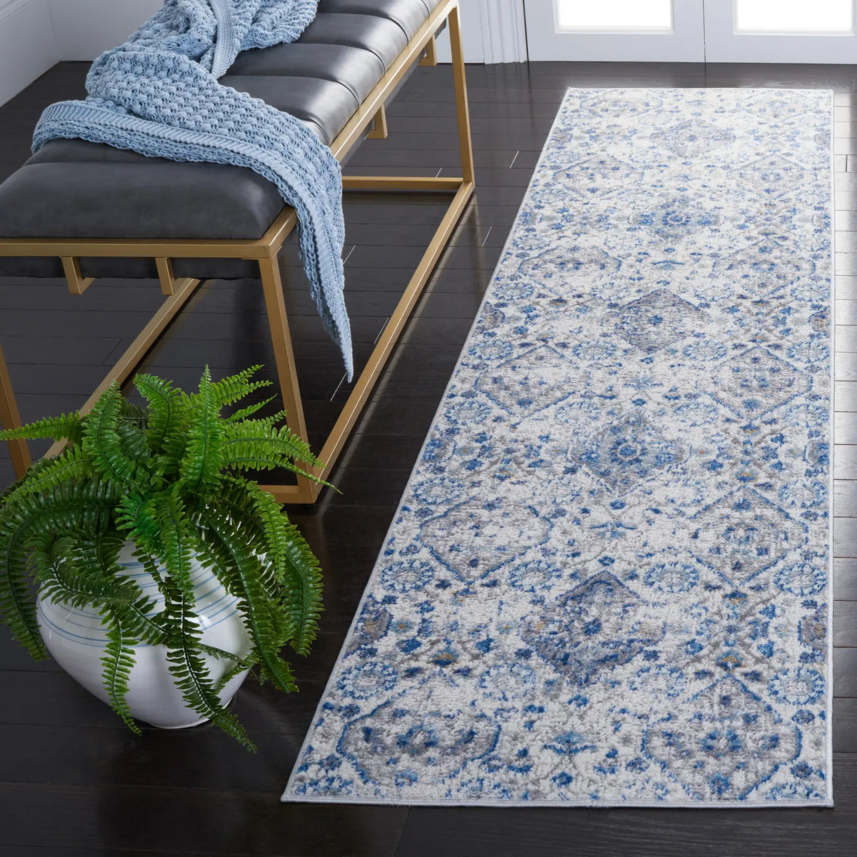 Safavieh Shivan 100 2'-2" x 8'-0" Rug in Ivory / Blue