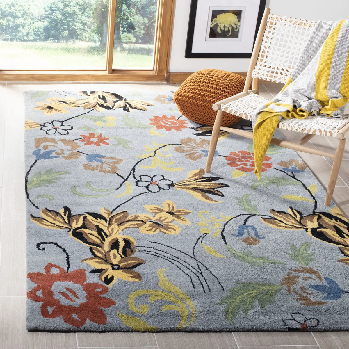 Safavieh Soho 5'-0" x 8'-0" Rug in Blue / Multi