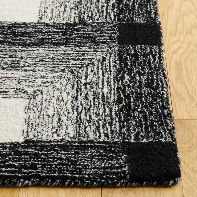 Safavieh Metro 4'-0" x 6'-0" Rug in Charcoal / Ivory