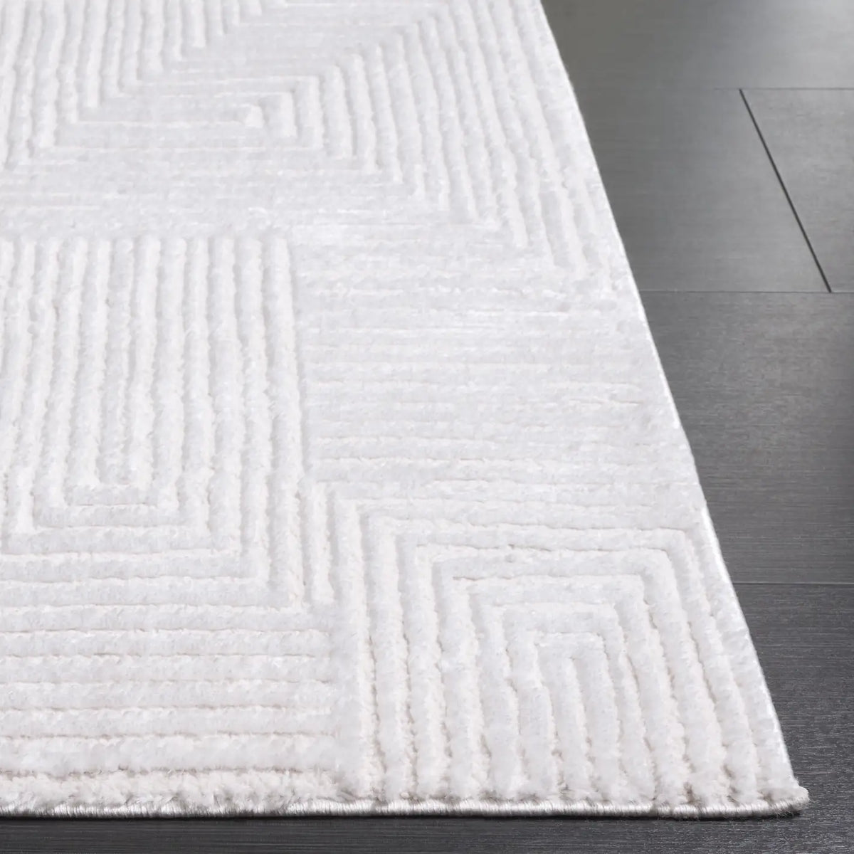 Safavieh Kingston 4'-0" x 6'-0" Rug in Ivory / Light Grey