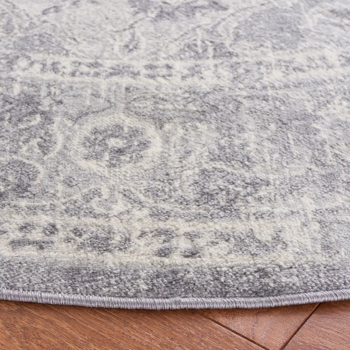 Safavieh Brentwood 6'-7" x 6'-7" Rug in Grey / Light Grey