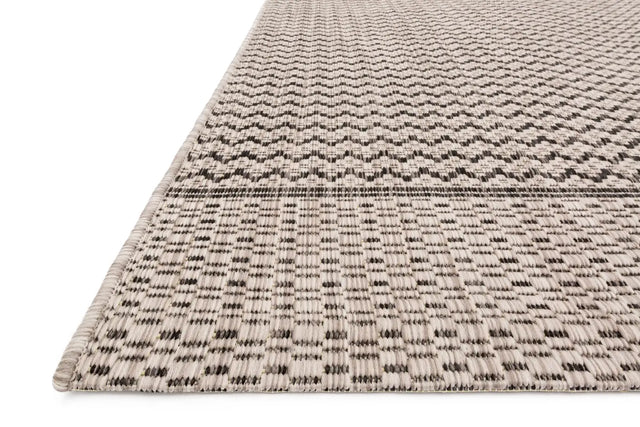 Loloi Isle Ie-03 Grey / Black Rugs - rug corner