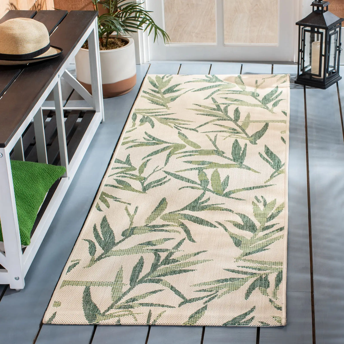 Safavieh Courtyard 2'-3" x 6'-7" Rug in Beige / Sweet Pea