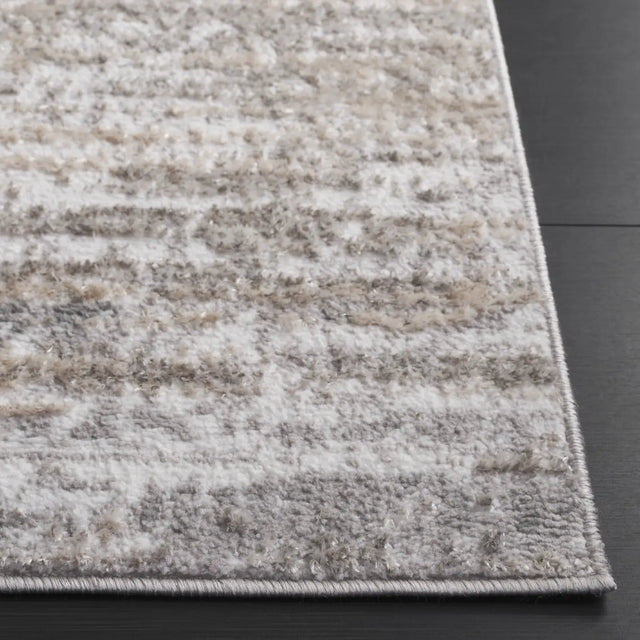 Safavieh Maya 4'-0" x 6'-0" Rug in Ivory / Grey