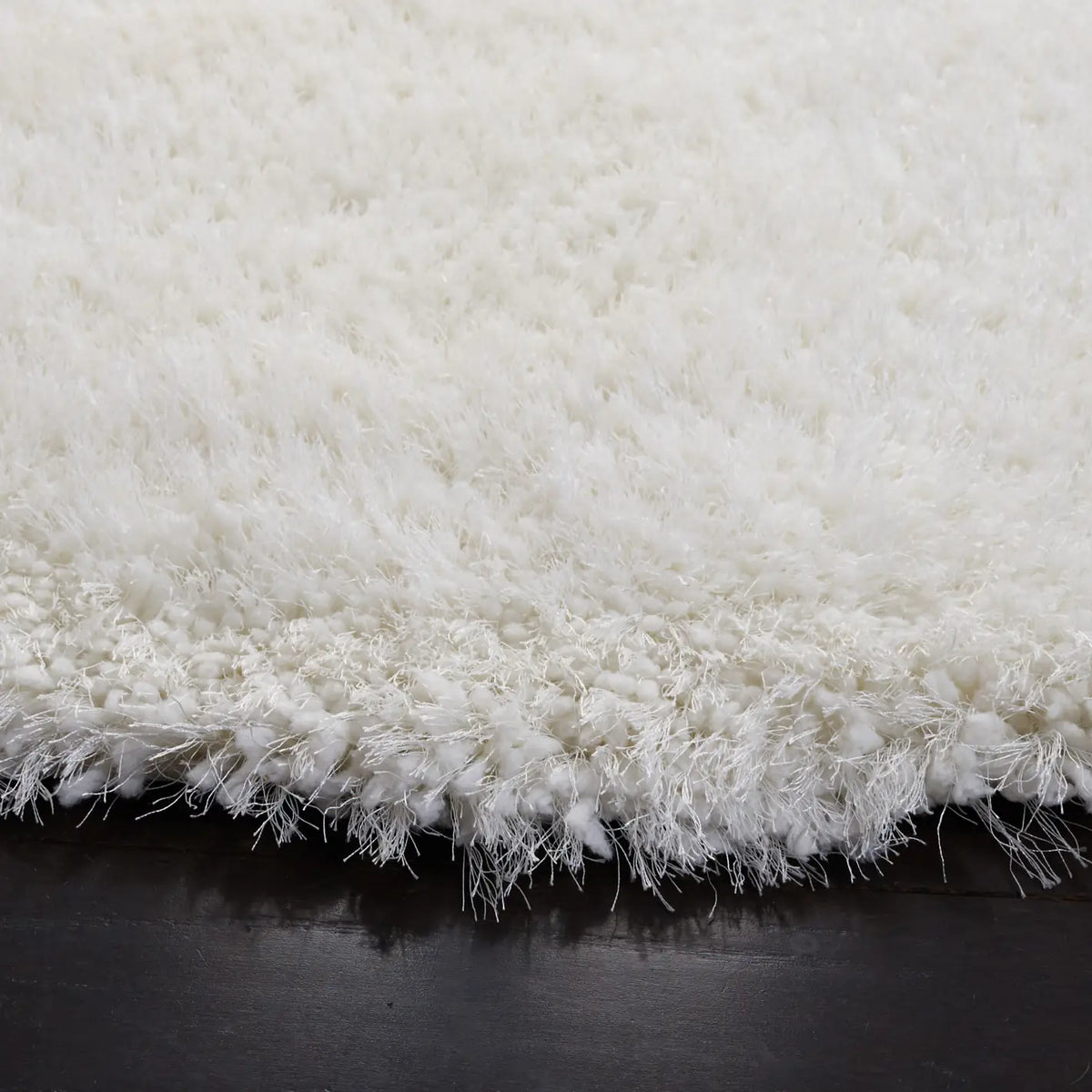 Safavieh Shag 7'-0" x 7'-0" Rug in Ivory