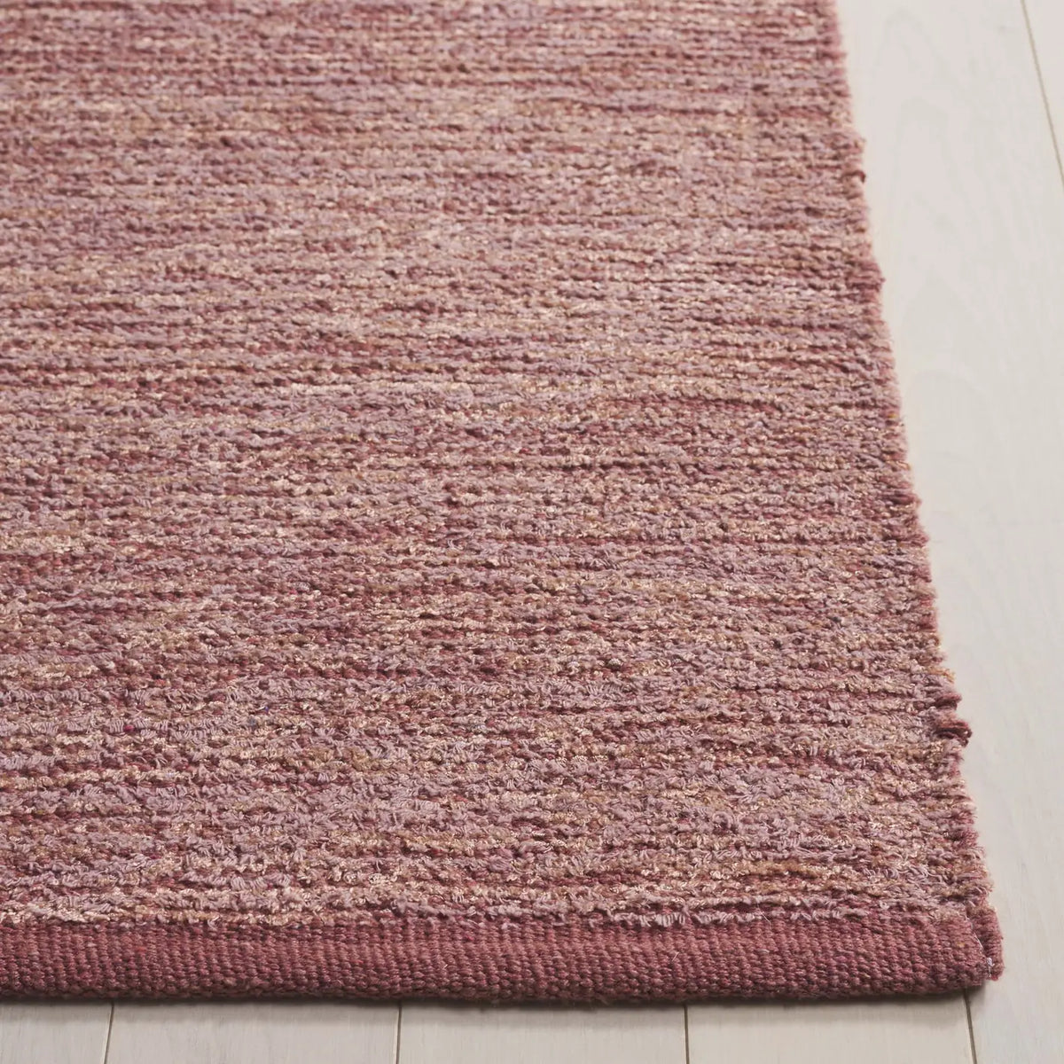 Safavieh Montauk 4'-0" x 6'-0" Rug in Rust