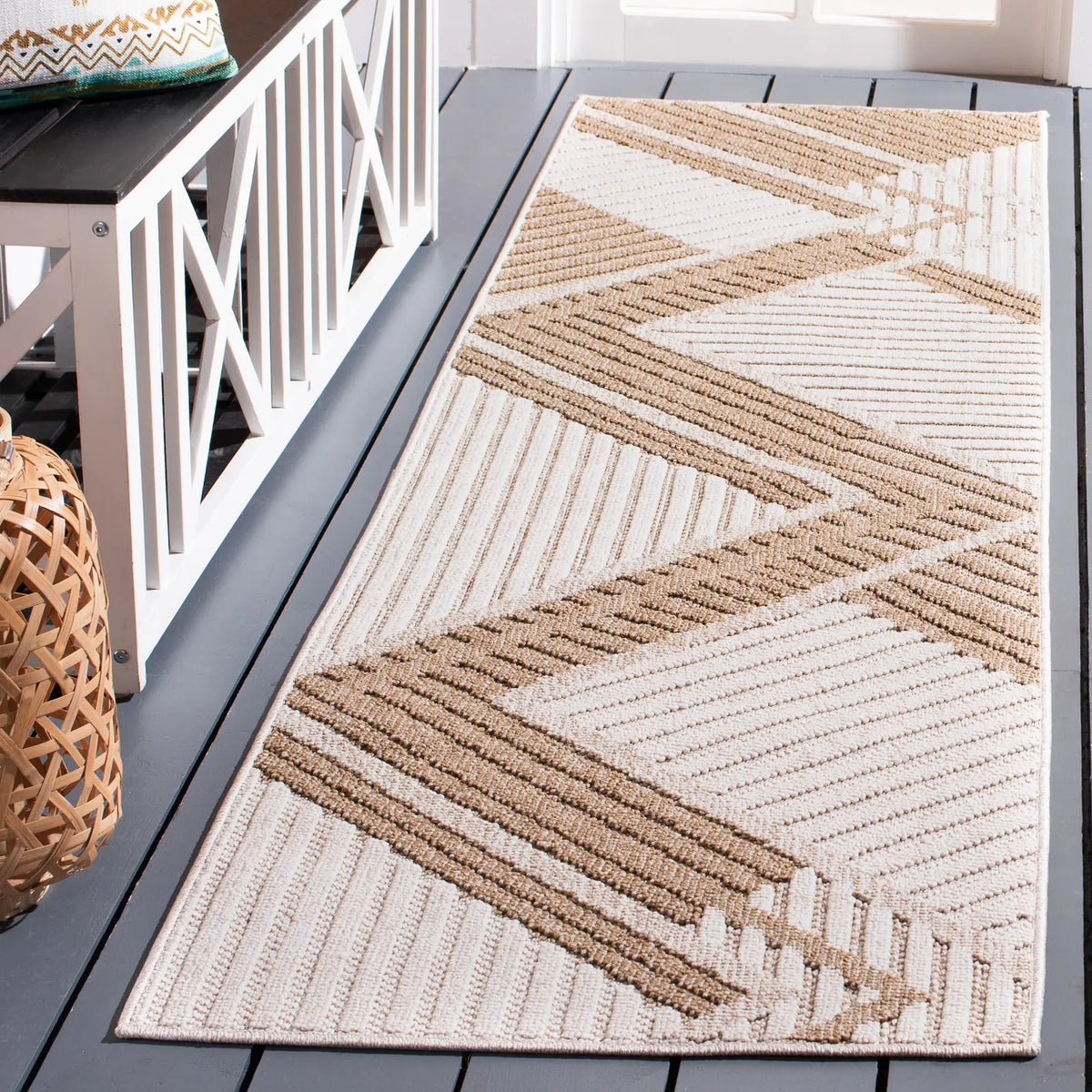 Safavieh Global 2'-2" x 10'-0" Rug in Beige / Light Beige