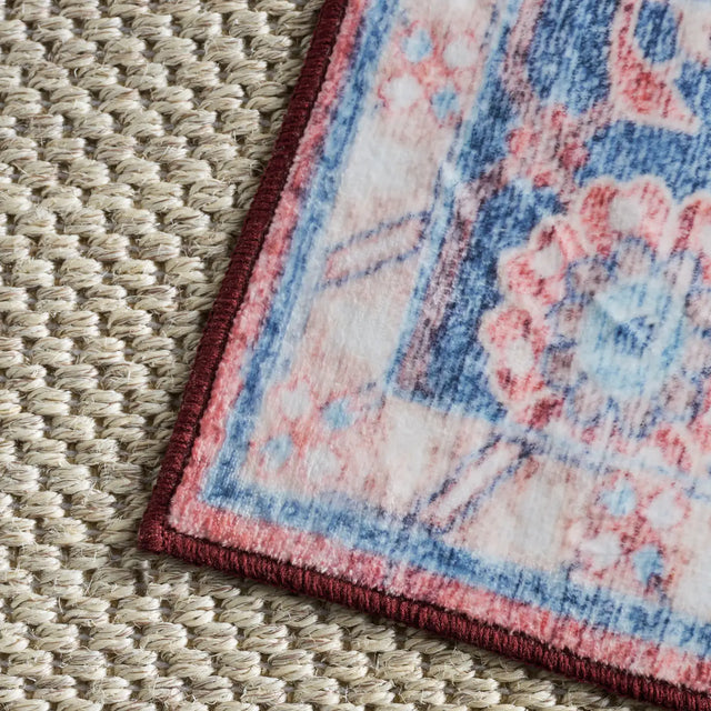 Safavieh Martha Stewart Washable 5'-0" x 7'-0" Rug in Rust / Blue