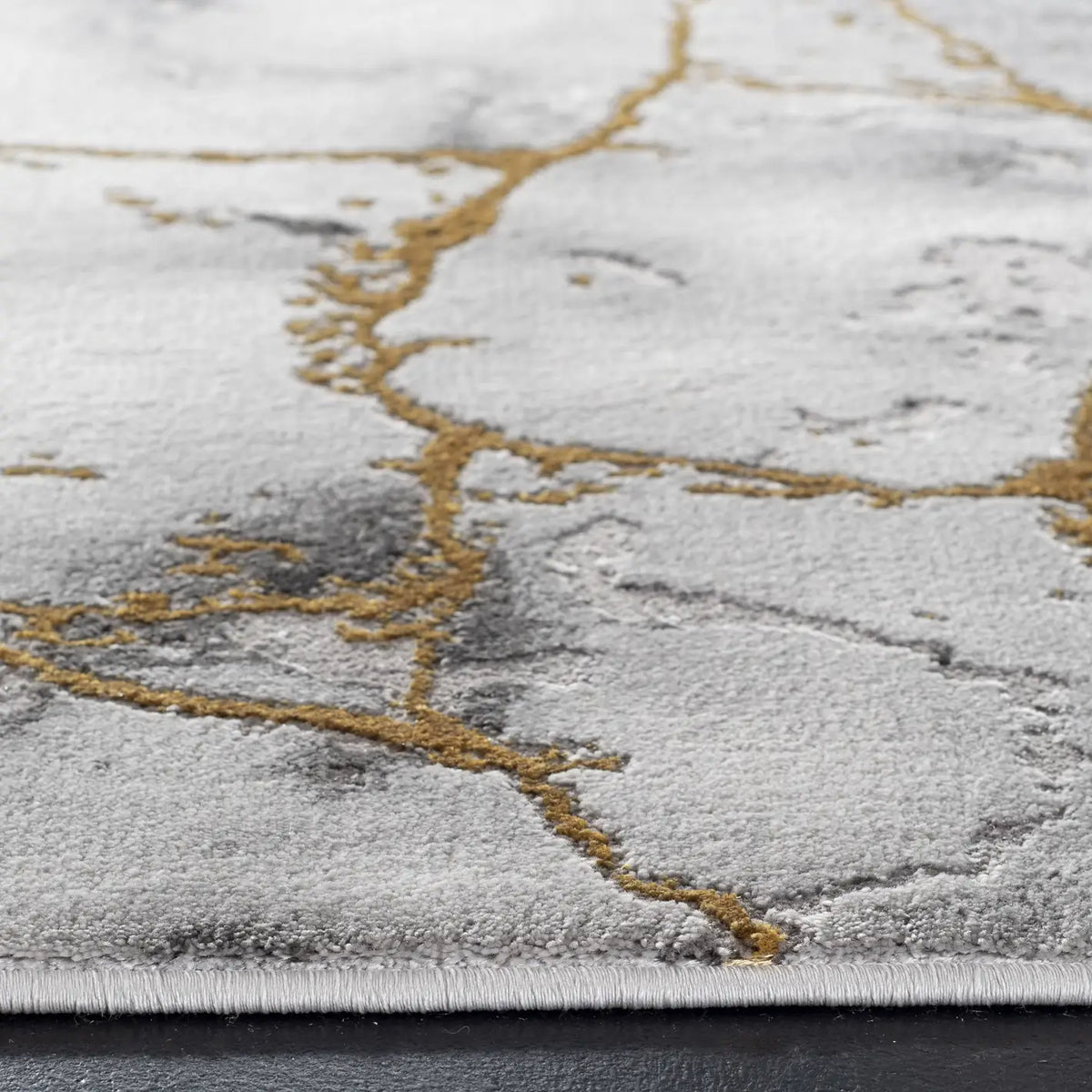 Safavieh Craft 4'-0" x 6'-0" Rug in Grey / Gold