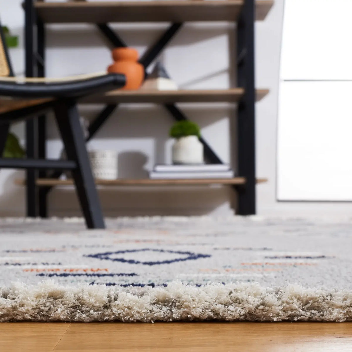Safavieh Marrakesh 4'-0" x 6'-0" Rug in Grey / Blue Rust