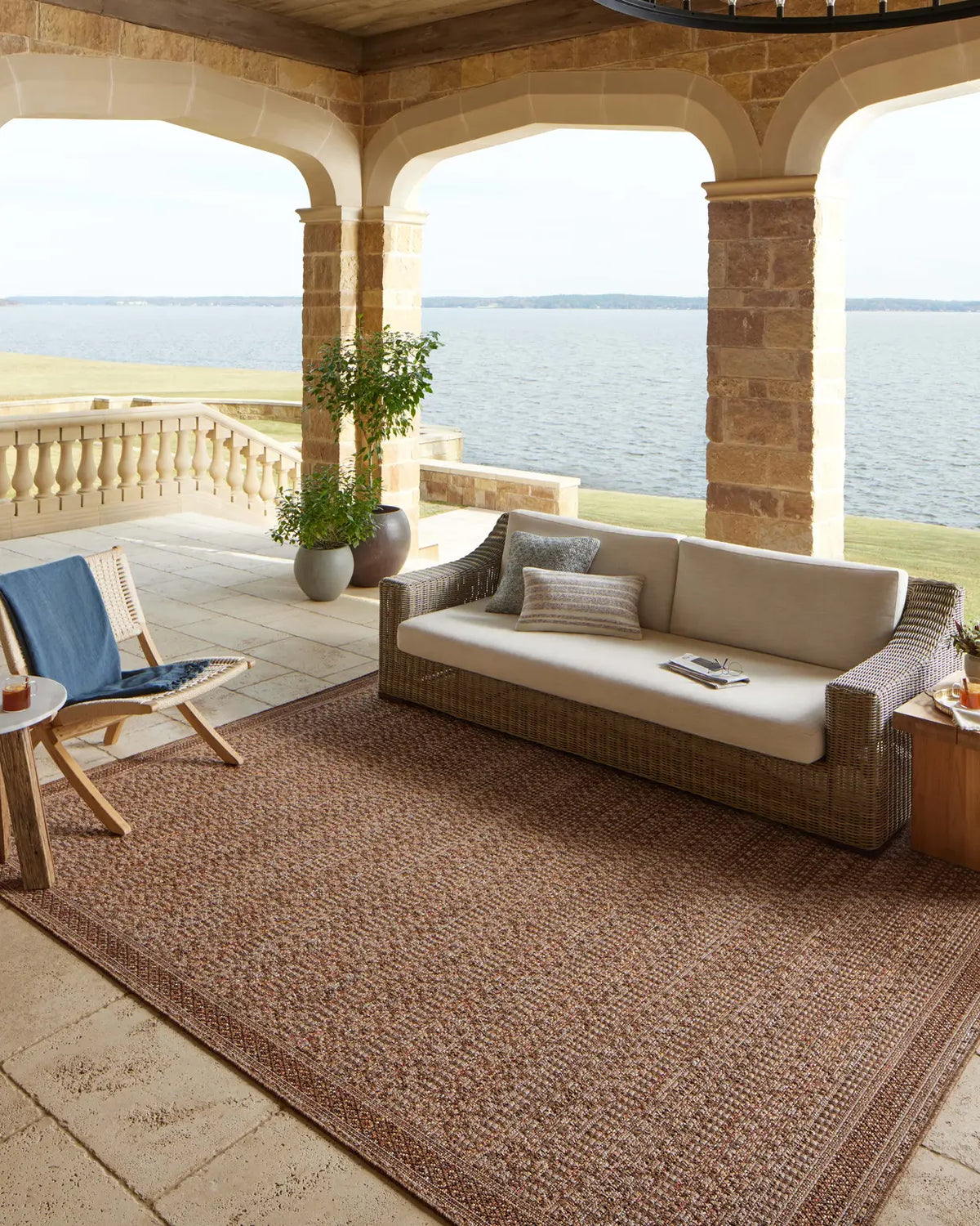 Loloi Merrick Mer-08 Natural/Fiesta Rug - room scene 3