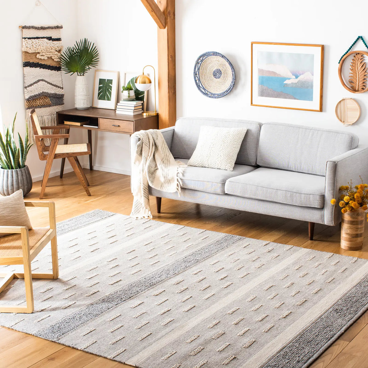 Safavieh Striped Kilim 10'-0" x 14'-0" Rug in Ivory / Grey