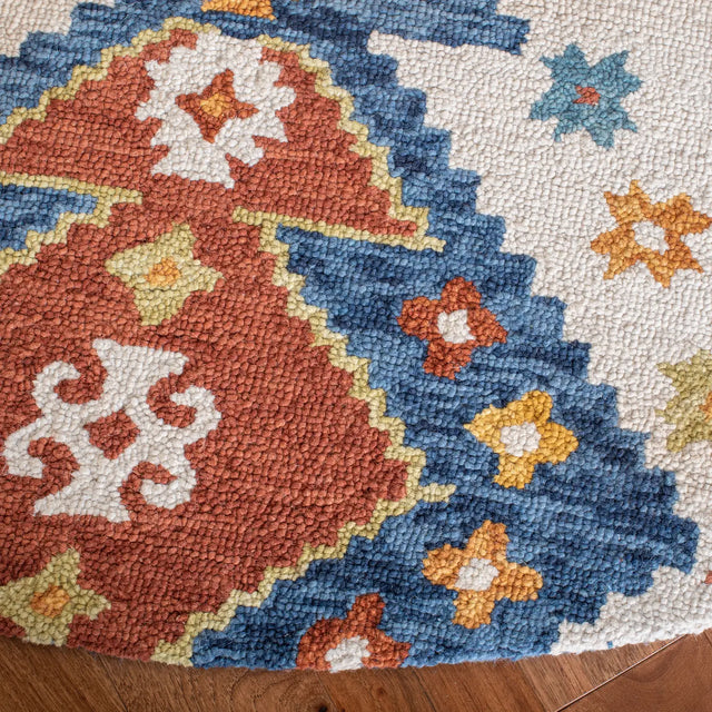 Safavieh Aspen 7'-0" x 7'-0" Rug in Ivory / Blue