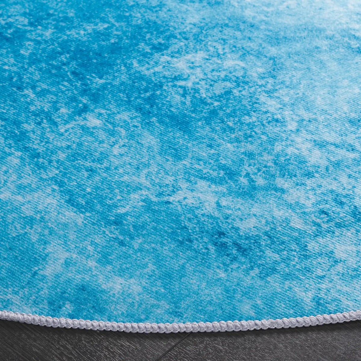 Safavieh Malibu 6'-0" x 6'-0" Rug in Dark Grey / Turquoise