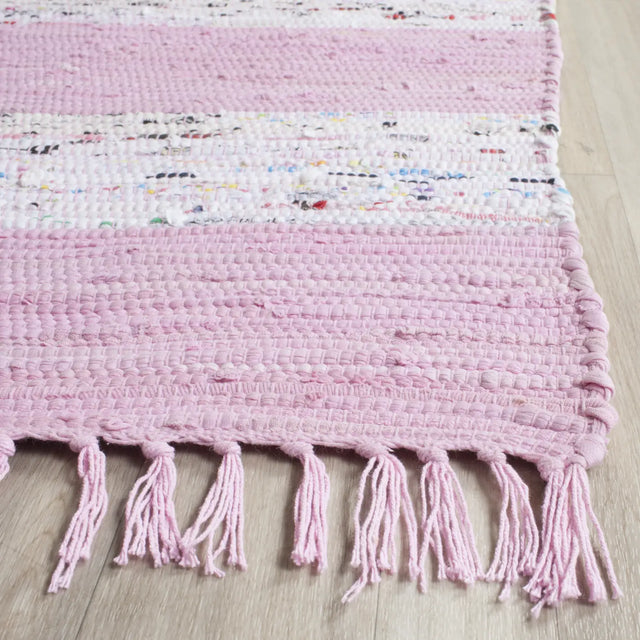 Safavieh Montauk 8'-0" x 10'-0" Rug in Ivory / Light Pink