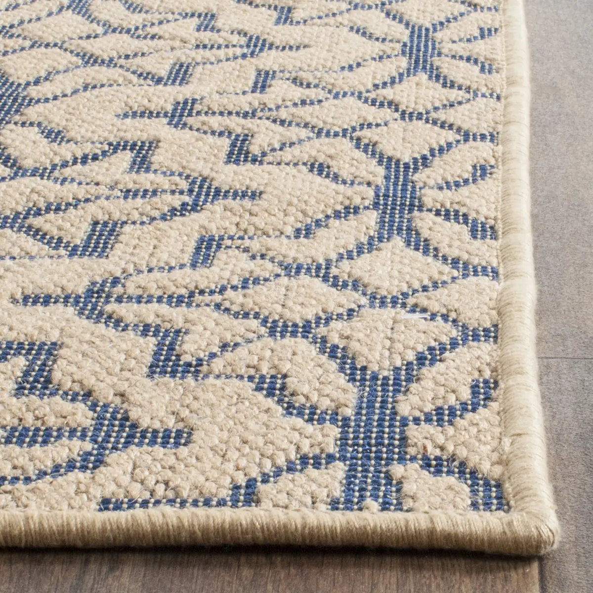 Safavieh Palm Beach 2'-0" x 8'-0" Rug in Natural / Blue