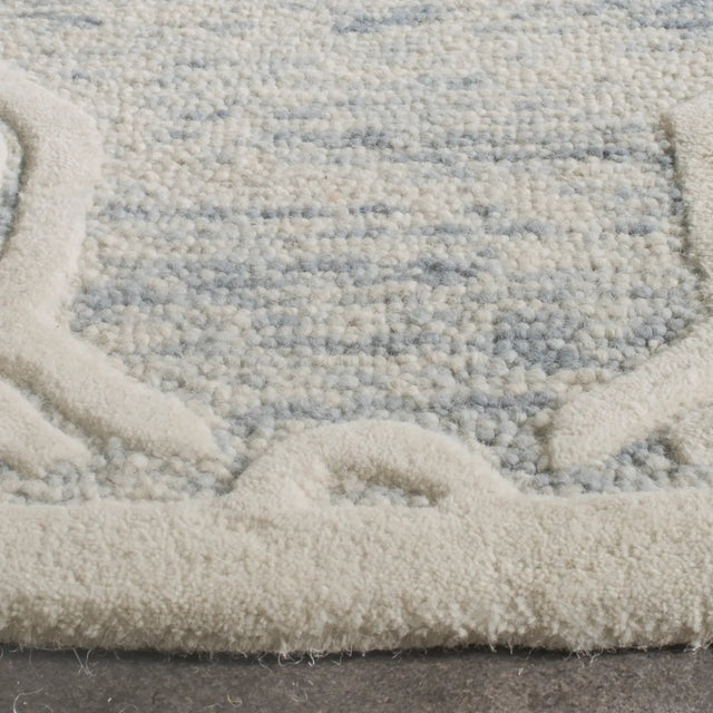 Safavieh Cambridge 6'-0" x 6'-0" Rug in Light Blue / Ivory