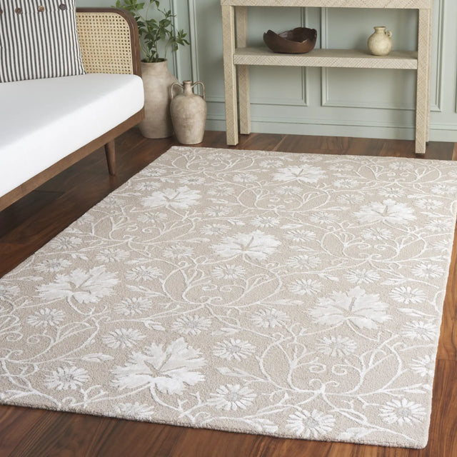 Safavieh Glamour 4'-0" x 6'-0" Rug in Beige / Ivory