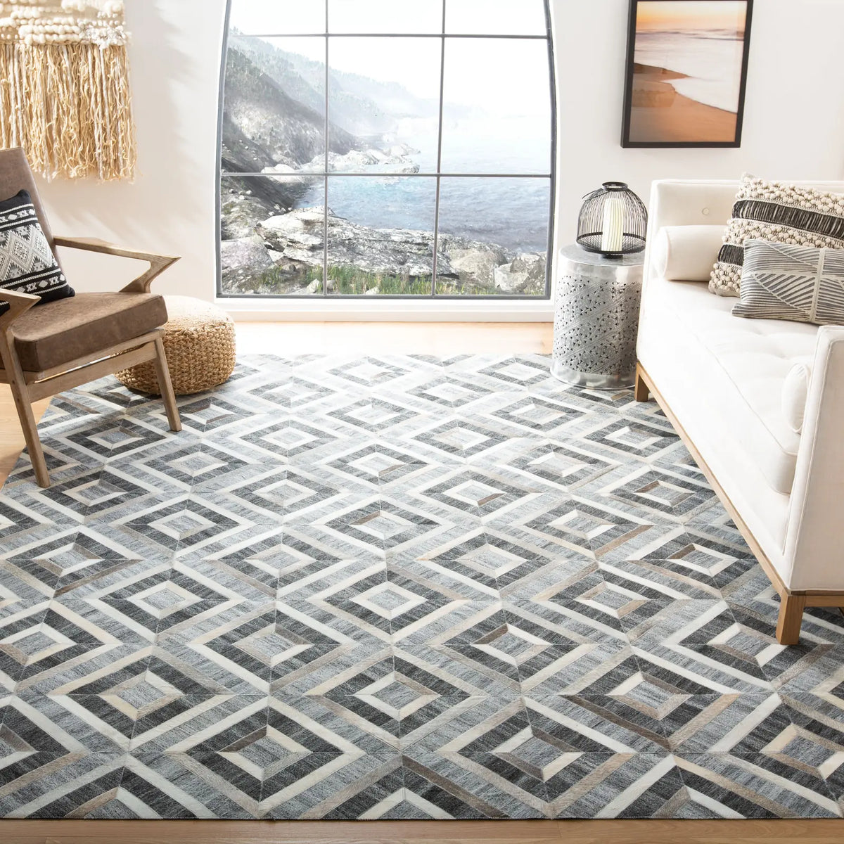 Safavieh Studio Leather 8'-0" x 10'-0" Rug in Ivory / Dark Grey