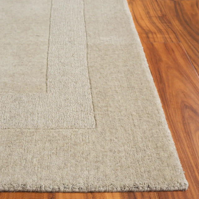 Safavieh Metro 2'-3" x 8'-0" Rug in Beige