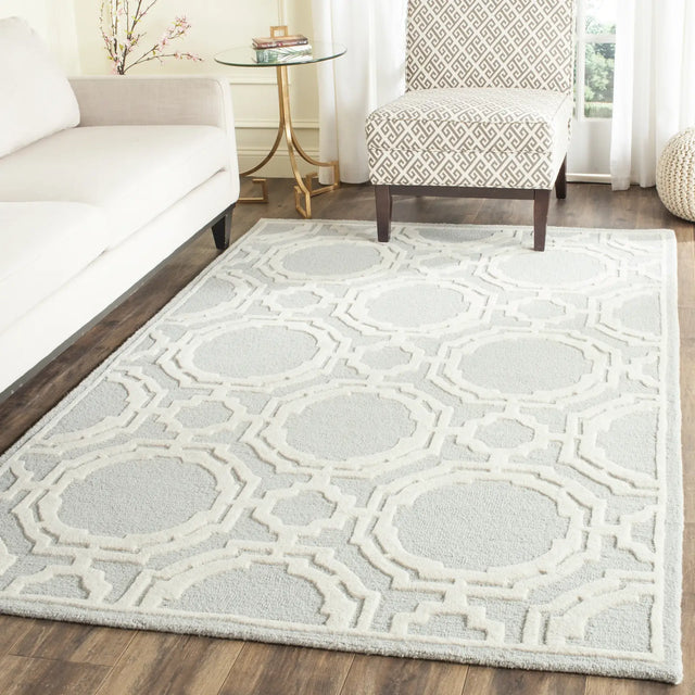 Safavieh Cambridge 5'-0" x 8'-0" Rug in Grey / Ivory