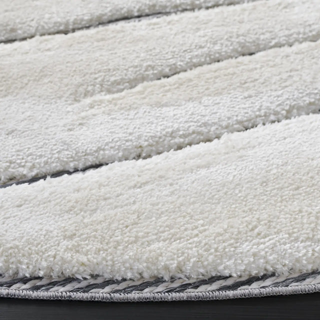 Safavieh Celebrity 800 6'-7" x 6'-7" Rug in Ivory / Grey