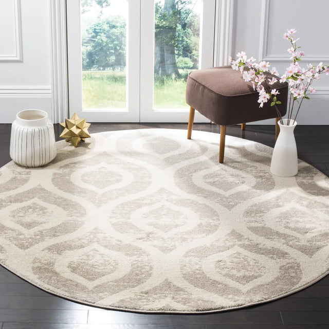 Safavieh Amsterdam 5'-1" x 5'-1" Rug in Ivory / Mauve
