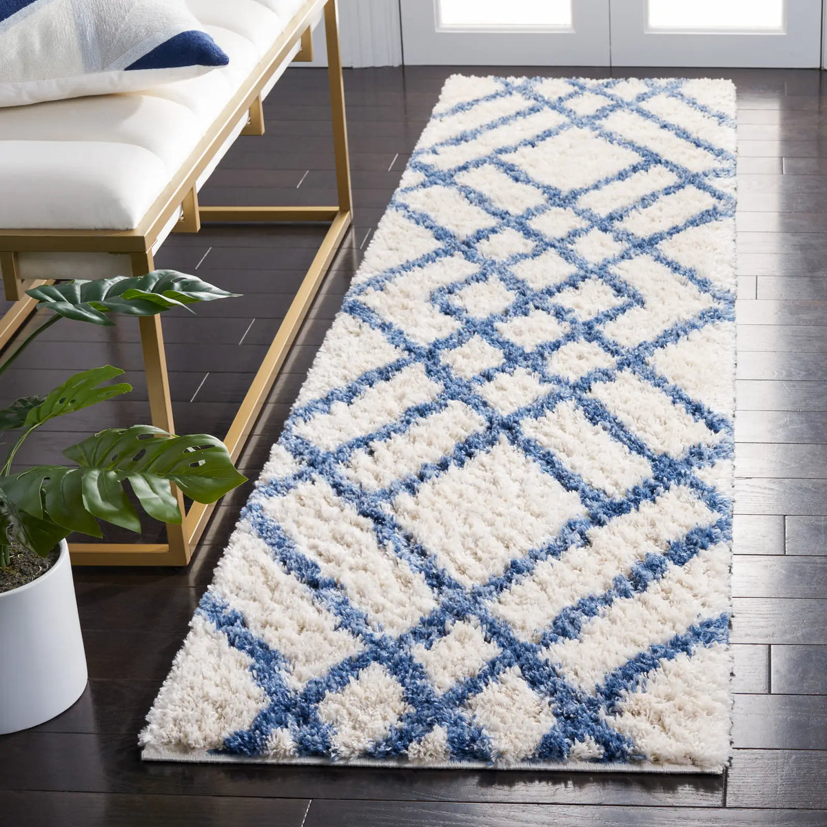 Safavieh Berber Shag 200 2'-0" x 8'-0" Rug in Ivory / Blue