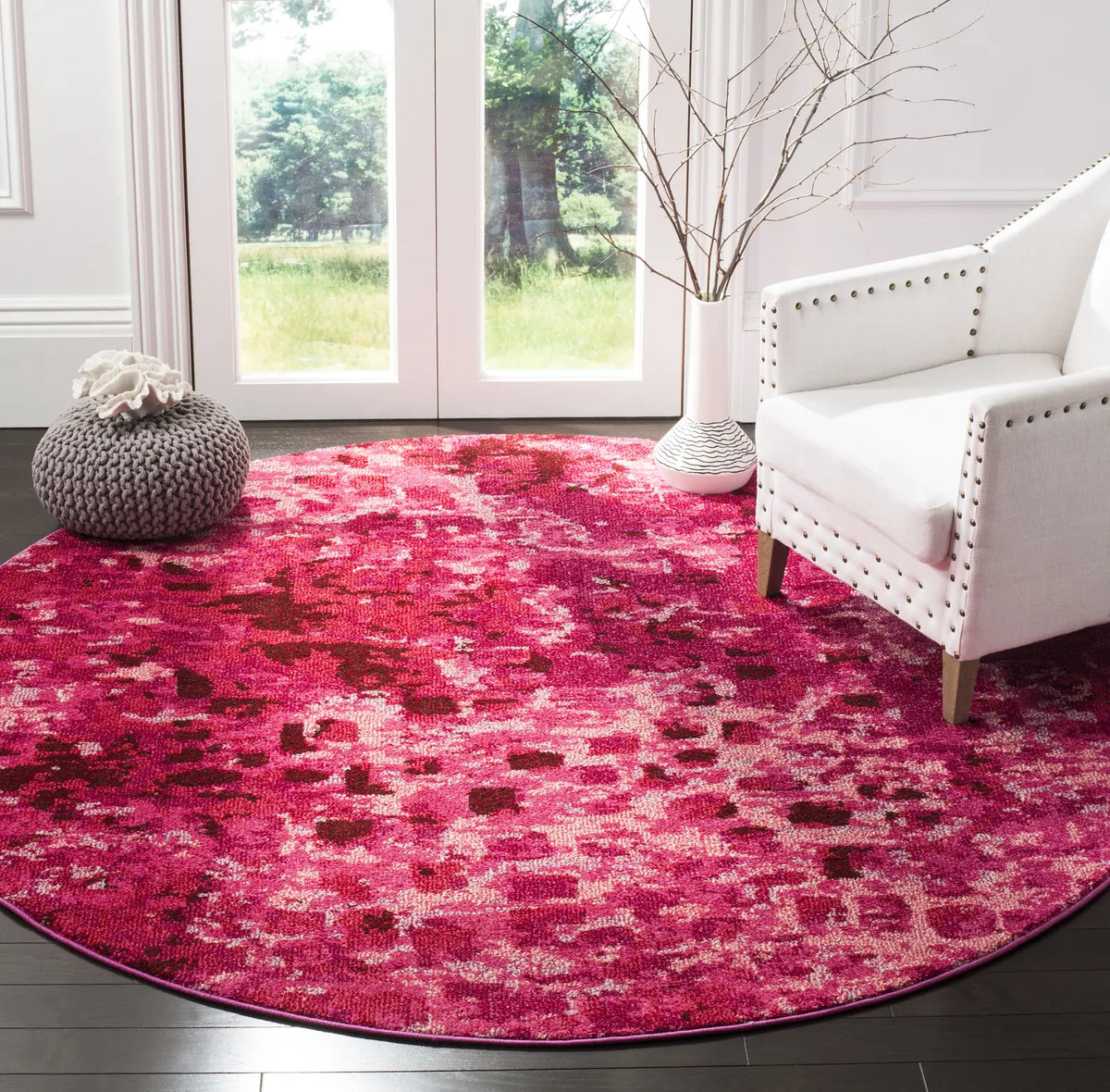 Safavieh Monaco 6'-7" x 6'-7" Rug in Fuchsia